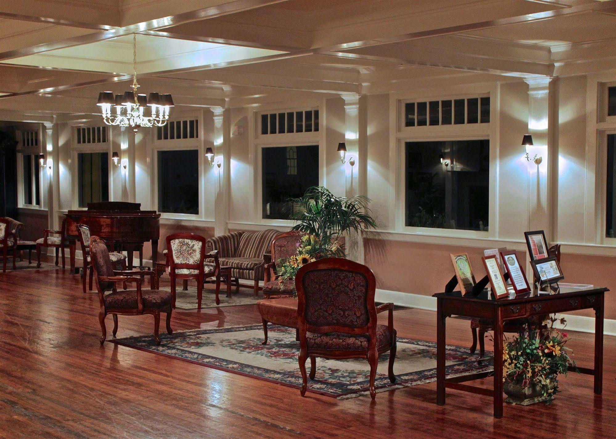 Lakeside Inn On Lake Dora Mount Dora Exterior photo